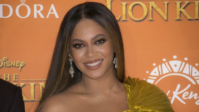 Beyonce Beyoncé again proved why she has been called a Fashion Icon- Answer is here..!!