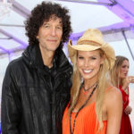 Howard Stern and Wife Beth Remarry’s Surprise Wedding on Ellen: Here every details of it Howard Stern and Wife Beth Remarry's Surprise Wedding on Ellen: Here every details of it