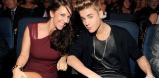 When she had him was a teen mom Justin Bieber's Mother