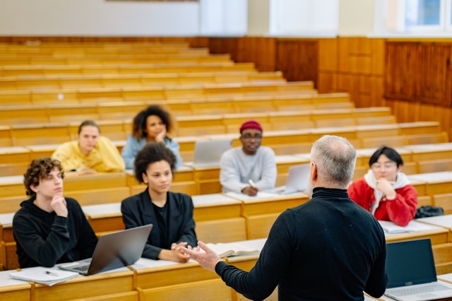 pexels-yan-krukov-8197534 Workload in College