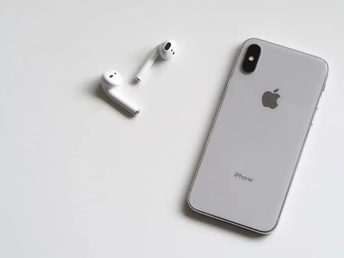 Apple Apple